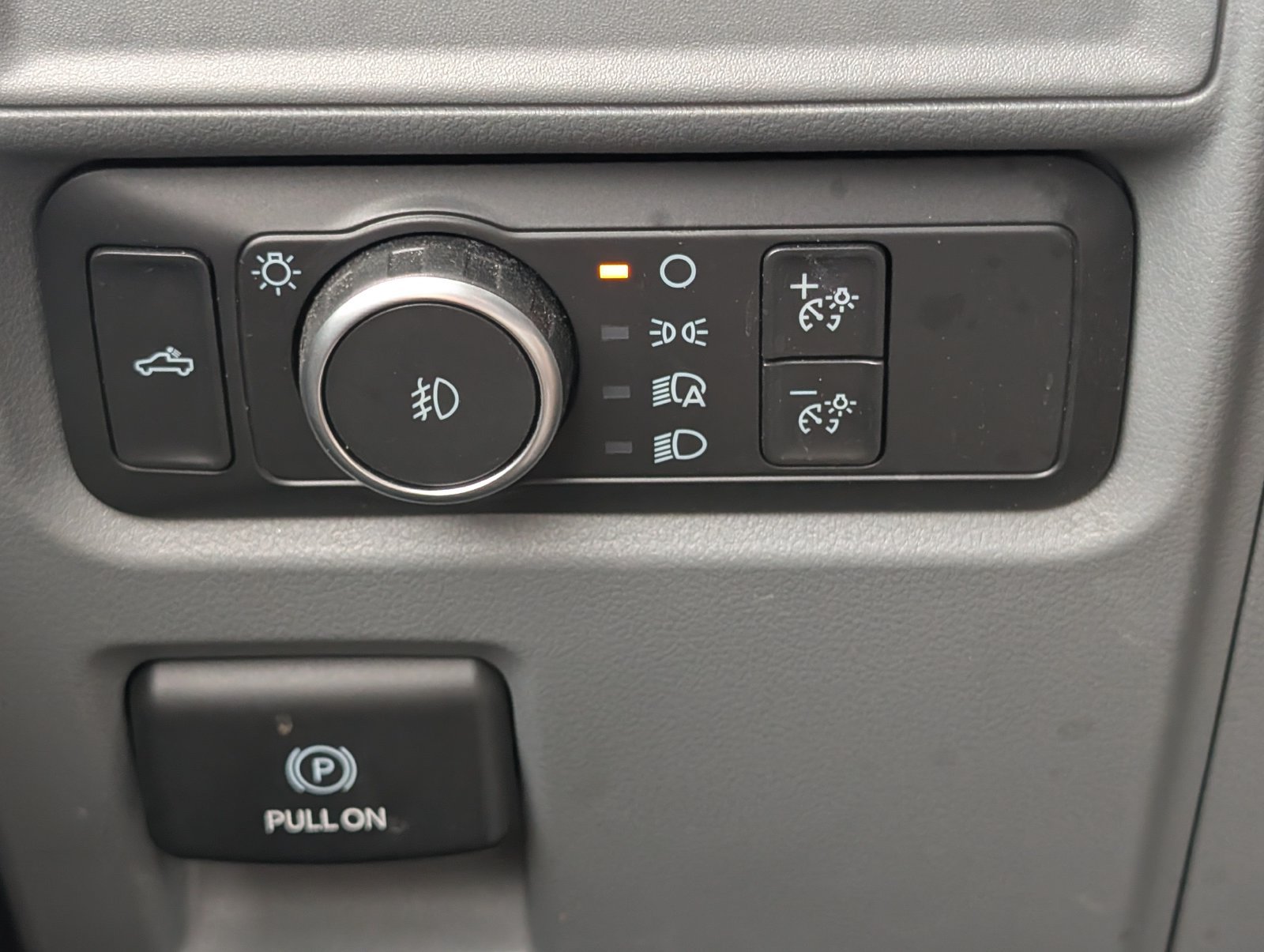 Used 2021 Ford F150 XLT w/ Equipment Group 301A Mid RWD image 16