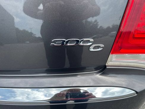 Used 2015 Chrysler 300 C RWD image 10