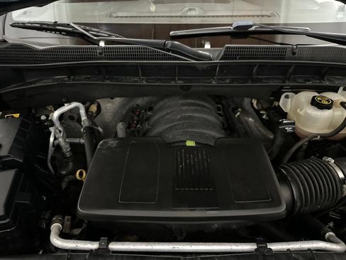 Used 2019 GMC Sierra 1500 SLE w/ SLE Value Package AWD/4WD image 7