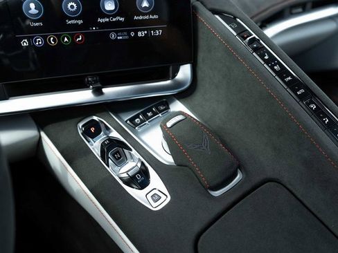 Used 2023 Chevrolet Corvette Stingray Premium Cpe w/ Z51 Performance Package image 18