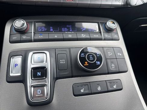 Used 2022 Hyundai Palisade SEL w/ Premium Package image 11