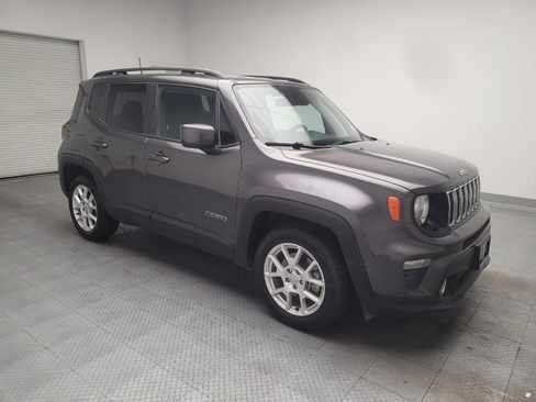 Used 2020 Jeep Renegade Latitude FWD image 11