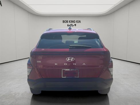 Used 2024 Hyundai Kona SEL image 4