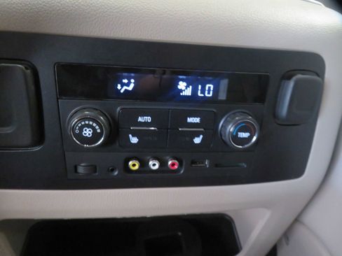 Used 2015 GMC Yukon XL Denali w/ Touring Package AWD/4WD image 54