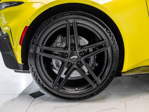 Used 2025 Aston Martin V8 Vantage Coupe image 47