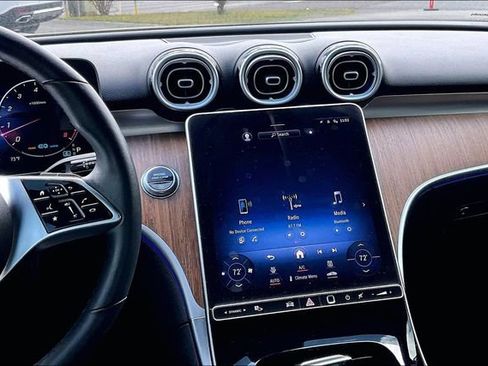 Used 2022 Mercedes-Benz C 300 Sedan image 9