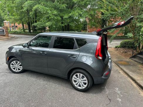 Used 2022 Kia Soul LX FWD image 13