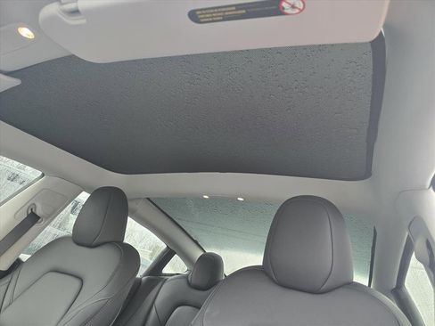 Used 2023 Tesla Model 3 Performance image 7