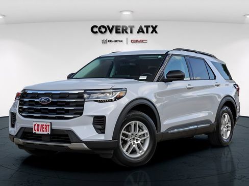 Used 2025 Ford Explorer Active RWD image 2