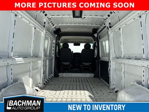 Used 2024 RAM ProMaster 2500 w/ Convenience Group FWD image 5