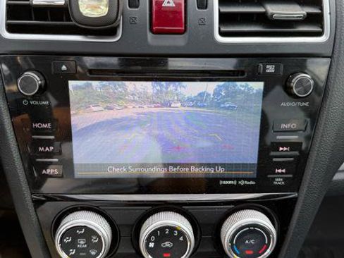 Used 2016 Subaru Forester 2.5i Premium AWD/4WD image 10