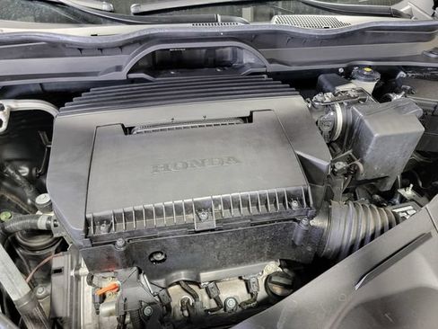 Certified 2024 Honda Pilot TrailSport image 32