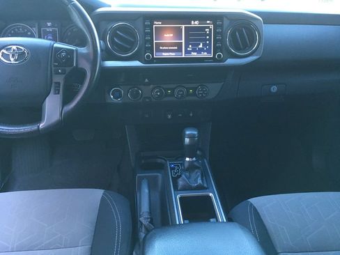 Used 2020 Toyota Tacoma TRD Off-Road AWD/4WD image 24