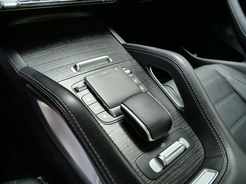 Used 2022 Mercedes-Benz GLS 580 4MATIC image 21