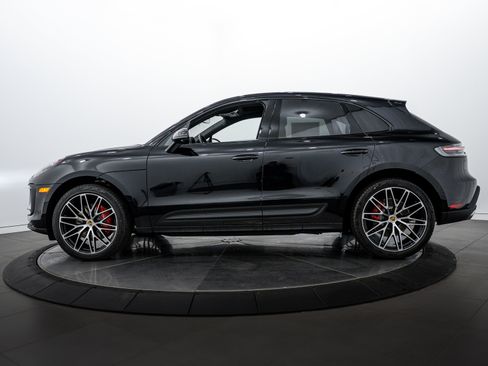 New 2026 Porsche Macan S image 2