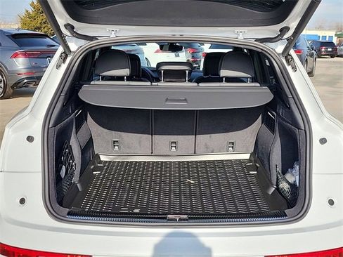 New 2025 Audi SQ5 Premium Plus image 28