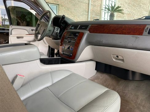 Used 2010 Chevrolet Tahoe LT image 22