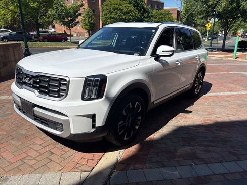 Certified 2024 Kia Telluride SX Prestige w/ Towing Package AWD/4WD image 7