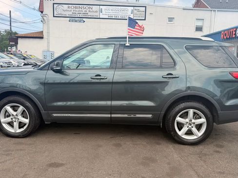 Used 2016 Ford Explorer XLT AWD/4WD image 10
