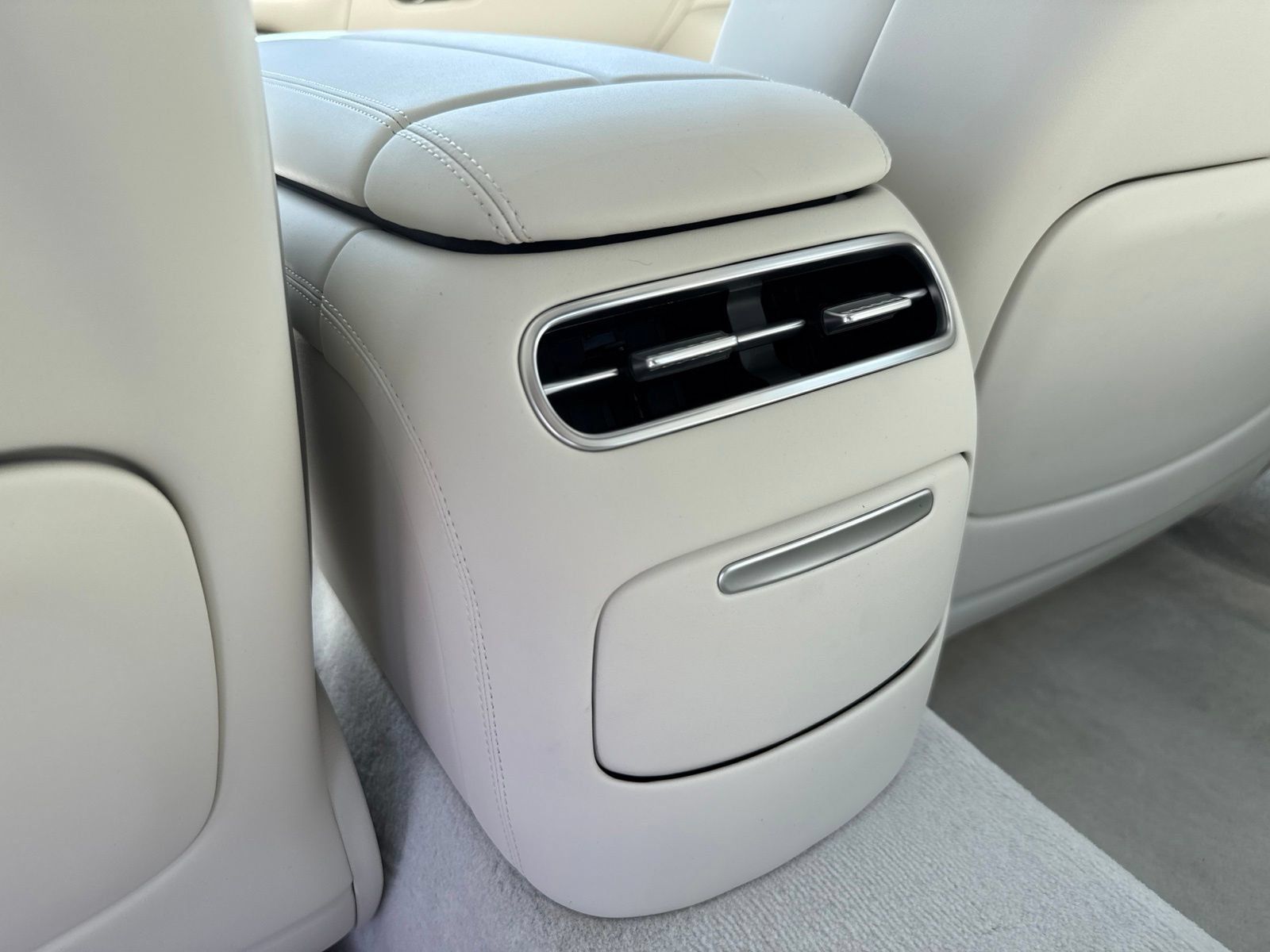 New 2026 Genesis G90 3.5T AWD/4WD image 16