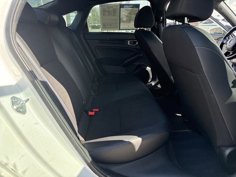 Used 2023 Honda Civic Sport image 29