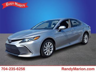 Used 2022 Toyota Camry LE image 1