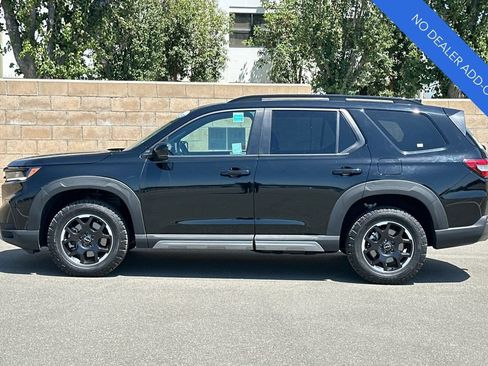 Certified 2025 Honda Pilot TrailSport image 7