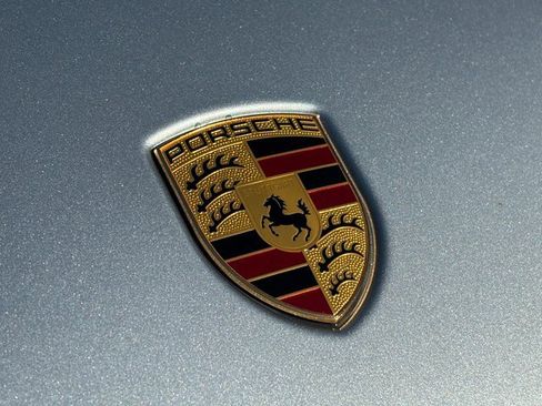 Certified 2025 Porsche Macan image 28