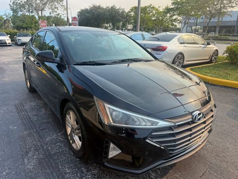 Used 2020 Hyundai Elantra Value Edition w/ Cargo Package (C1) FWD image 3