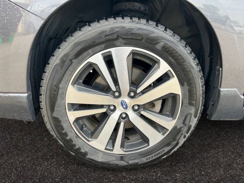 Used 2019 Subaru Outback 2.5i Limited AWD/4WD image 14