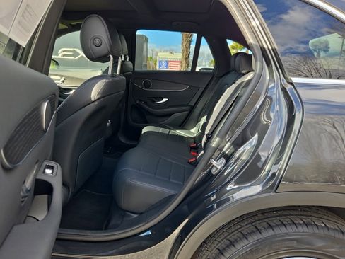 Used 2020 Mercedes-Benz GLC 300 4MATIC image 5