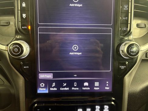 Used 2025 RAM 2500 Big Horn AWD/4WD image 29