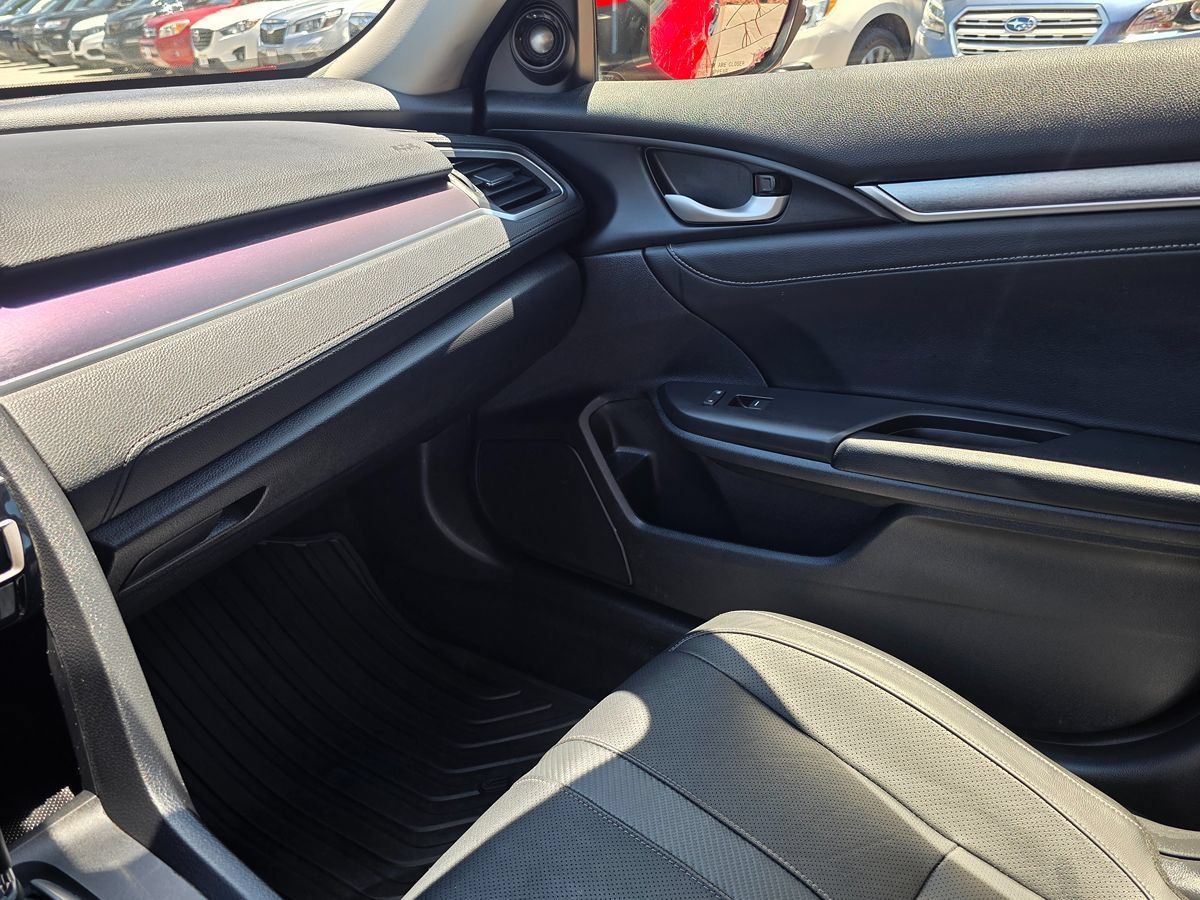 Used 2018 Honda Civic Touring image 34