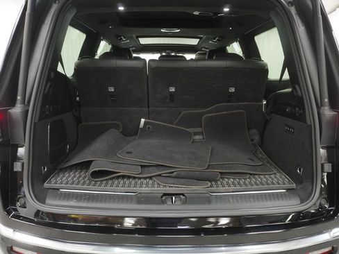 Certified 2024 Jeep Grand Wagoneer Series III w/ Rear-Seat Entertainment Group AWD/4WD image 46