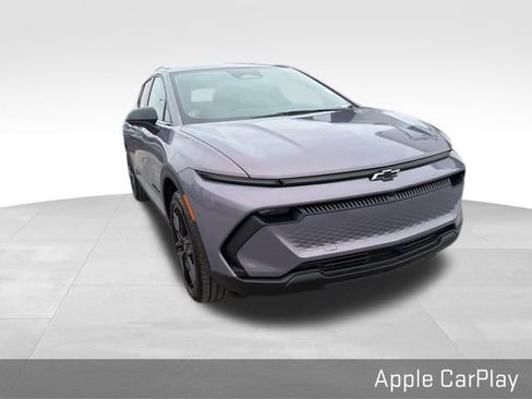 Used 2026 Chevrolet Equinox EV LT w/ LPO, Blackout Package image 3