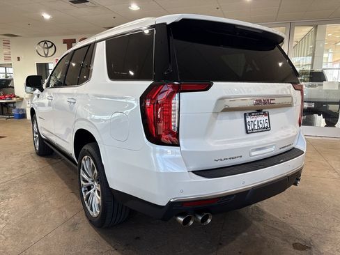 Used 2023 GMC Yukon Denali AWD/4WD image 8