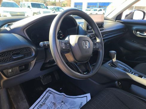 Used 2023 Honda HR-V LX image 8