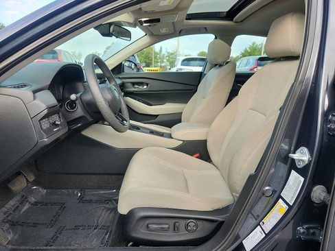 Used 2023 Honda Accord EX image 13