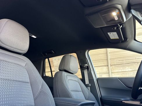 New 2025 Chevrolet Equinox LT image 17