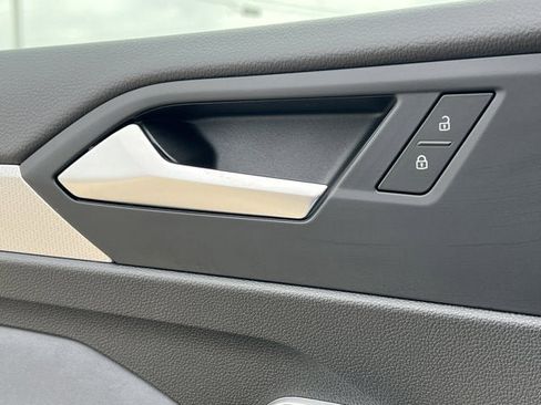 New 2025 Volkswagen Jetta SE image 12