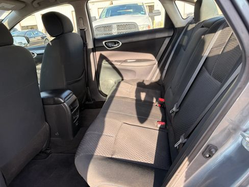 Used 2019 Nissan Sentra SR FWD image 21