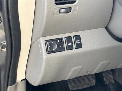 Used 2019 Nissan Frontier SV image 7