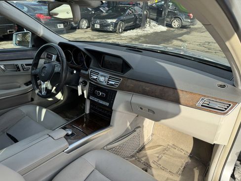 Used 2014 Mercedes-Benz E 350 4MATIC Sedan image 25