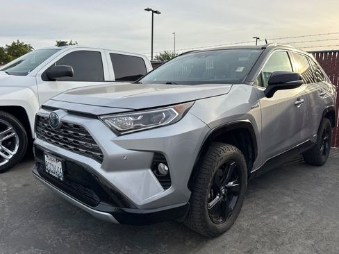 Used 2020 Toyota RAV4 XSE image 7