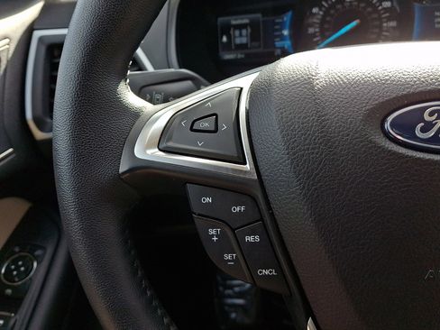 Used 2022 Ford Edge SEL w/ Convenience Package image 21