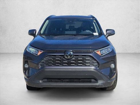 Used 2019 Toyota RAV4 XLE image 2