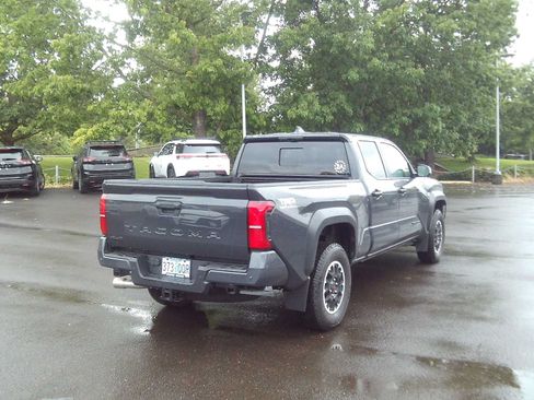 Used 2024 Toyota Tacoma TRD Off-Road w/ TRD Off Road Premium Package AWD/4WD image 5