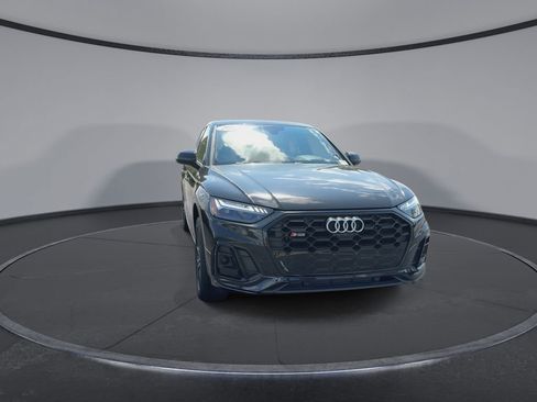 Used 2024 Audi SQ5 Prestige image 3