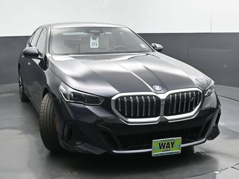 Used 2025 BMW i5 xDrive40 w/ M Sport Package AWD/4WD image 47