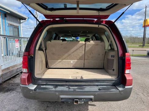 Used 2005 Ford Expedition XLT image 23